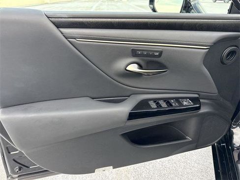 Certified 2022 Lexus ES 350 w/ Premium Package image 13