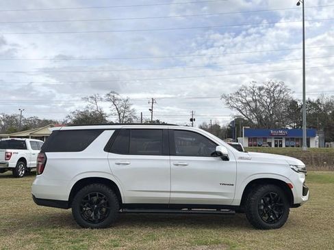 Used 2022 Chevrolet Tahoe Z71 w/ Luxury Package image 8