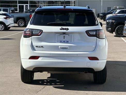 Used 2024 Jeep Compass Limited w/ High Altitude Package AWD/4WD image 5