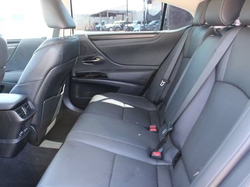 Used 2024 Lexus ES 300h w/ Premium Package FWD image 38