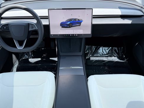 Used 2025 Tesla Model 3 Long Range AWD/4WD image 51