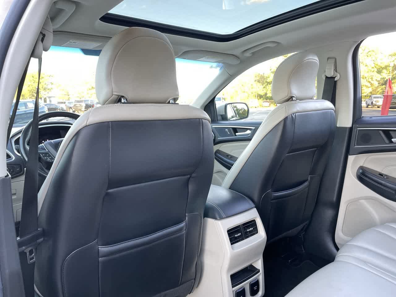Used 2017 Ford Edge Titanium w/ Technology Package AWD/4WD image 20