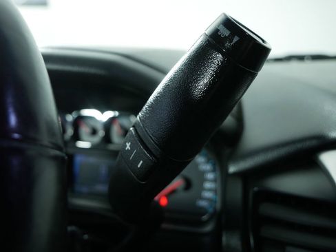 Used 2017 GMC Yukon XL SLT image 24