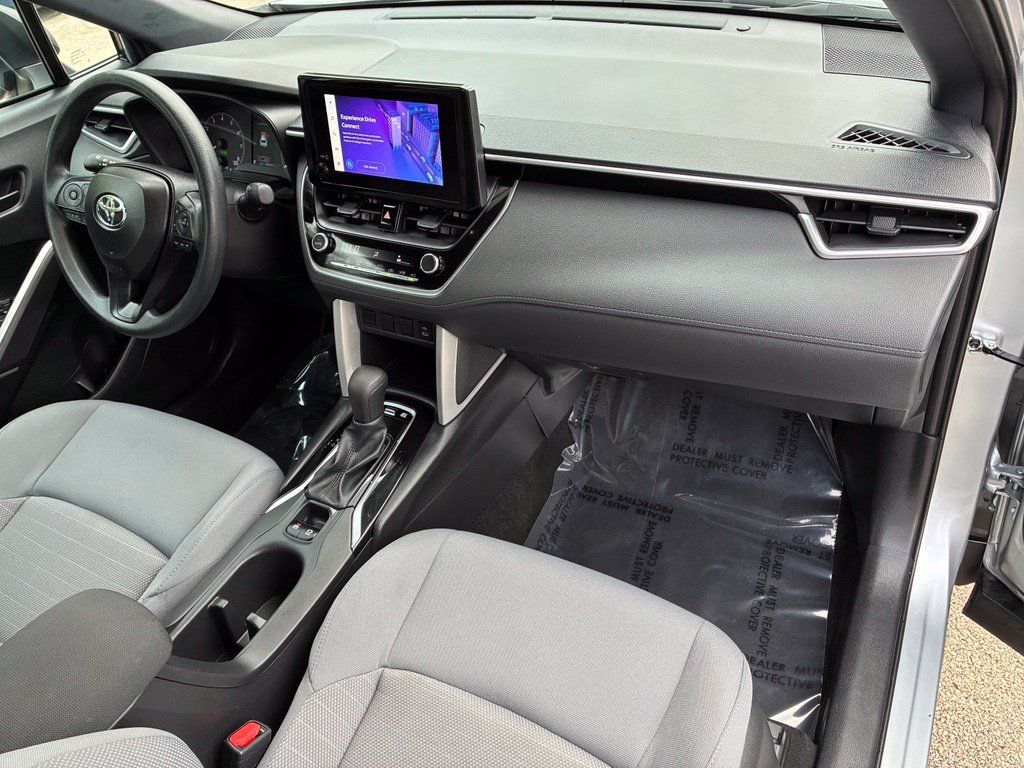 Used 2025 Toyota Corolla Cross AWD Hybrid image 30