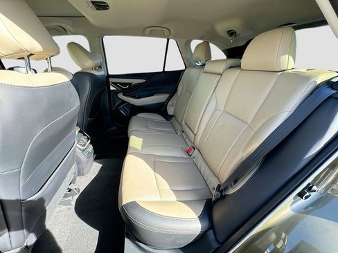 Used 2021 Subaru Outback Limited image 32