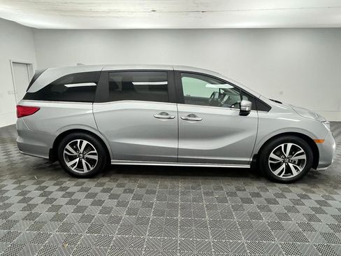 Used 2024 Honda Odyssey Touring image 9