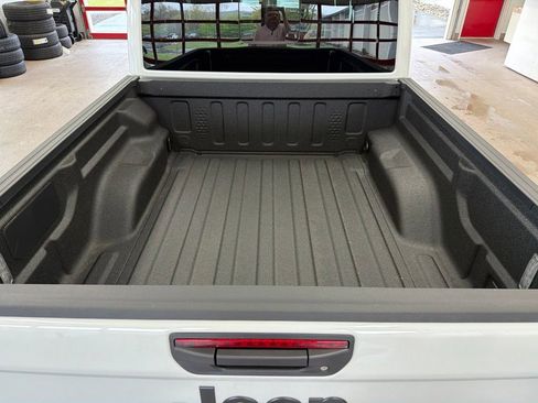 New 2026 Jeep Gladiator Sport AWD/4WD image 24