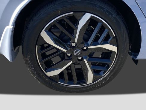 New 2025 Nissan Versa SR image 7