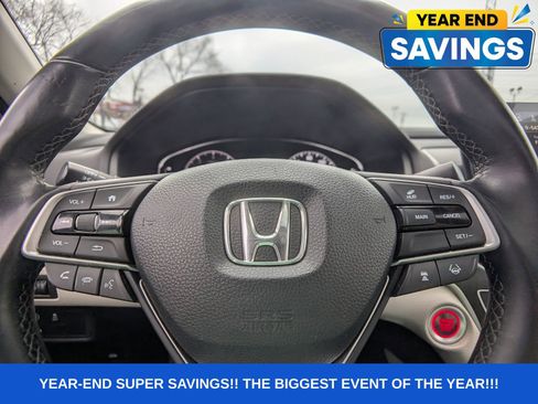 Used 2018 Honda Accord Touring image 30