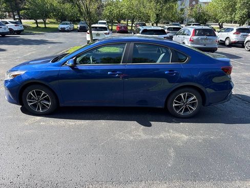 Certified 2023 Kia Forte LXS w/ LXS Technology Package FWD image 4