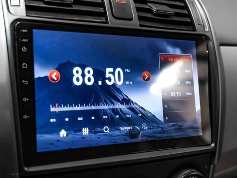 Used 2010 Toyota Corolla LE FWD image 32