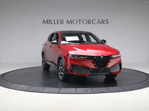 New 2026 Alfa Romeo Tonale Sprint w/ Black Premium Package AWD/4WD image 11