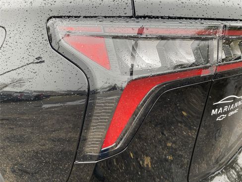 New 2026 Chevrolet Equinox RS w/ LPO, Floor Liner Package image 15