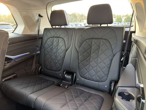 Used 2025 BMW X7 xDrive40i image 14