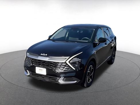 Used 2025 Kia Sportage LX image 7