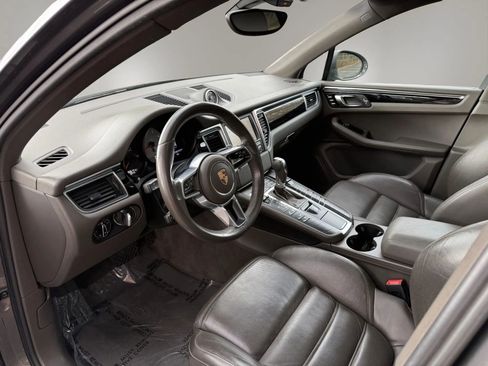 Used 2015 Porsche Macan S image 16