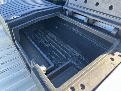 Used 2016 Nissan Frontier S image 19