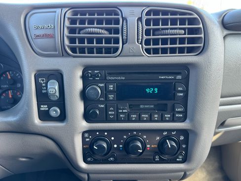 Used 2001 Oldsmobile Bravada AWD image 25