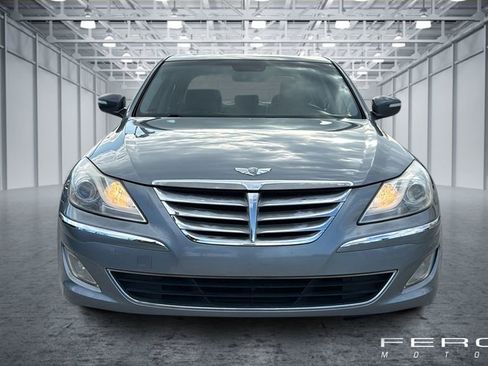 Used 2014 Hyundai Genesis 3.8 RWD image 7