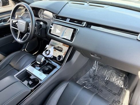 Used 2023 Land Rover Range Rover Velar R-Dynamic S image 21