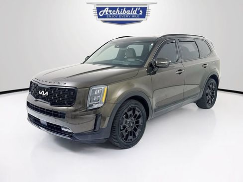 Used 2022 Kia Telluride SX w/ SX Prestige Package AWD/4WD image 3