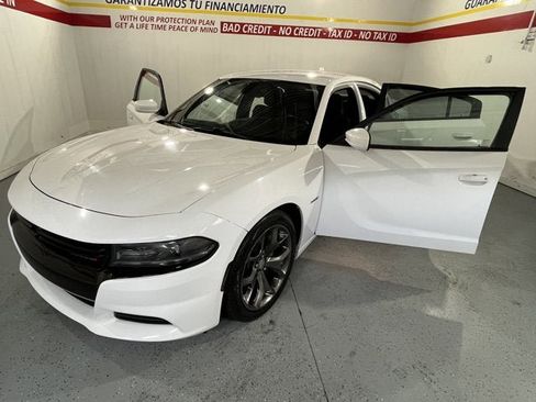 Used 2015 Dodge Charger R/T image 11