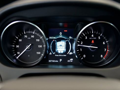 Used 2019 Land Rover Discovery Sport SE AWD/4WD image 22