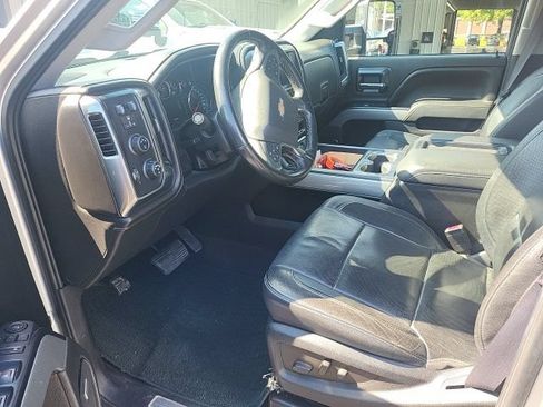 Used 2015 Chevrolet Silverado 2500 LTZ w/ Duramax Plus Package AWD/4WD image 6