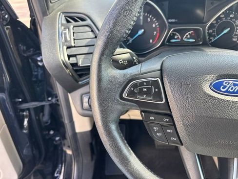 Used 2019 Ford Escape Titanium AWD/4WD image 16