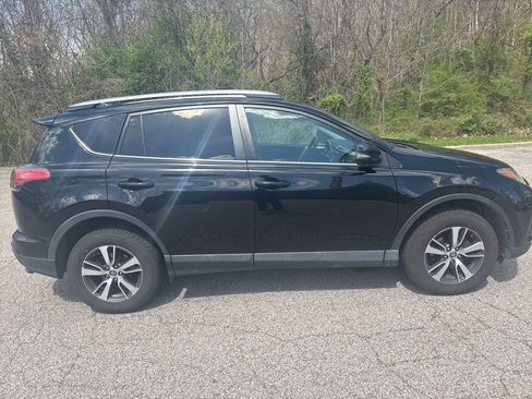 Used 2018 Toyota RAV4 XLE w/ Plus Extra Value Package image 7