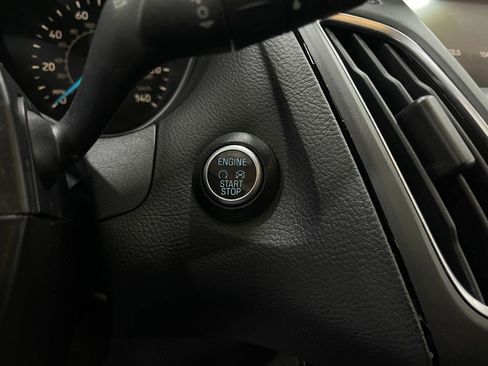 Used 2017 Ford Focus Titanium image 22