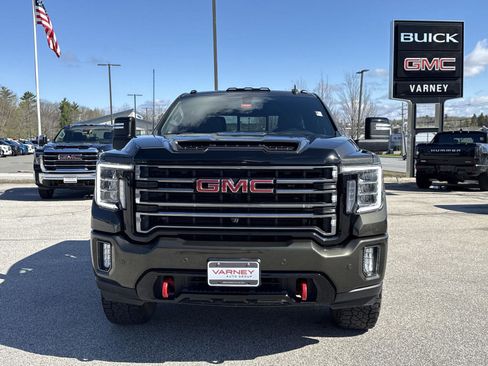 Used 2022 GMC Sierra 2500 AT4 w/ AT4 Preferred Package AWD/4WD image 2