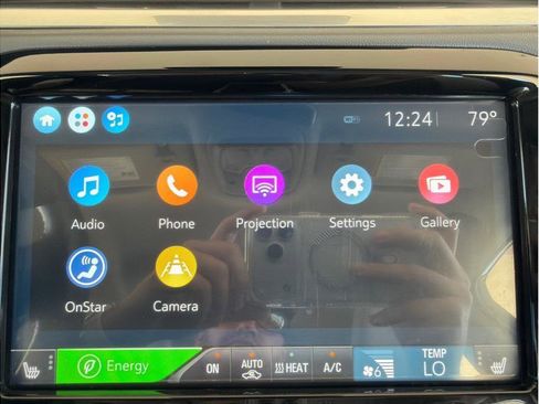 Used 2019 Chevrolet Bolt Premier w/ Infotainment Package image 21