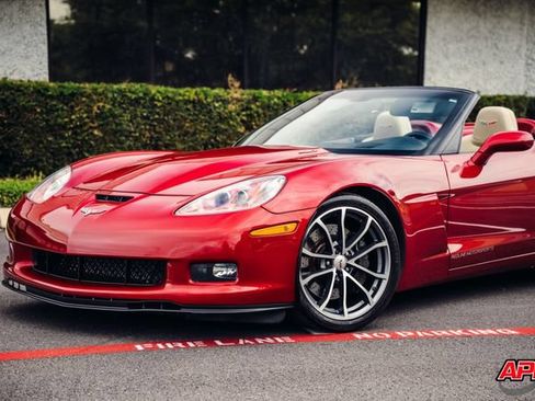 Used 2013 Chevrolet Corvette 427 w/ 1SB Preferred Equipment Group RWD image 45
