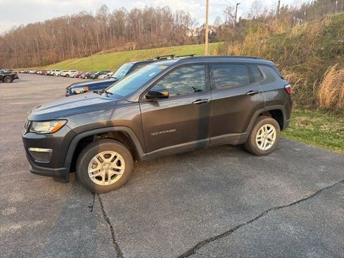 Used 2018 Jeep Compass Sport w/ Tech Group image 4
