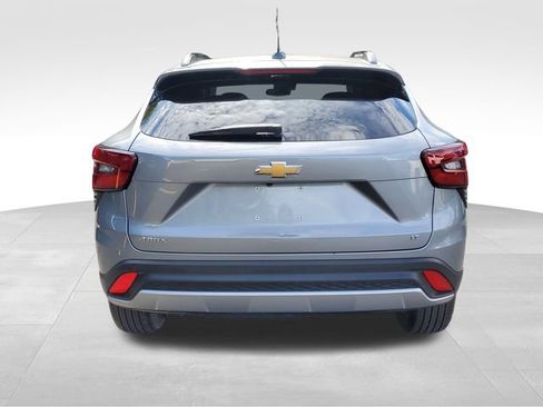Certified 2024 Chevrolet Trax LT w/ Driver Confidence Package FWD image 4