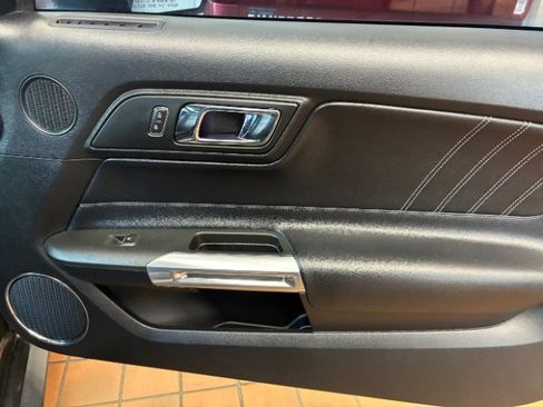Used 2016 Ford Mustang Premium RWD image 29