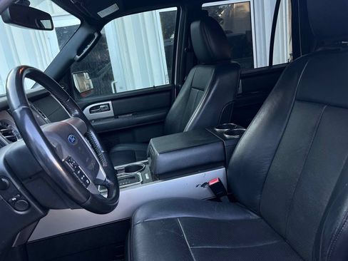 Used 2017 Ford Expedition EL Limited w/ Equipment Group 301A RWD image 9