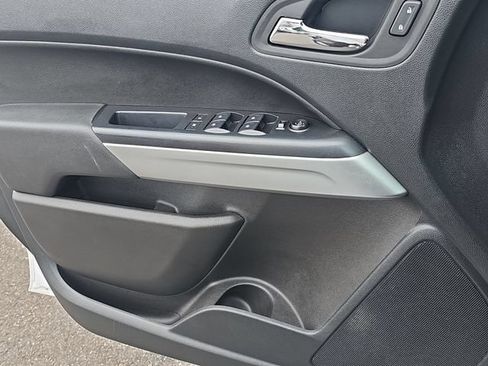 Used 2022 Chevrolet Colorado LT RWD image 24