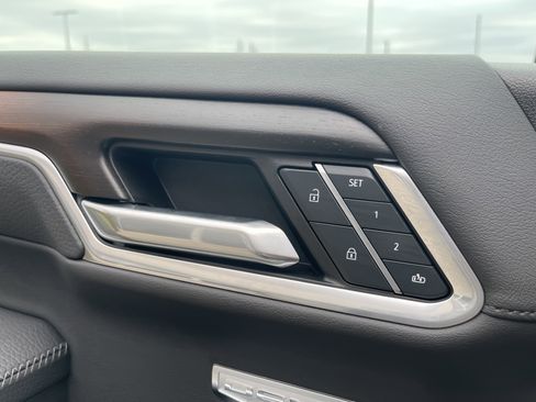 Used 2025 GMC Sierra 1500 Denali w/ Denali Reserve Package image 14