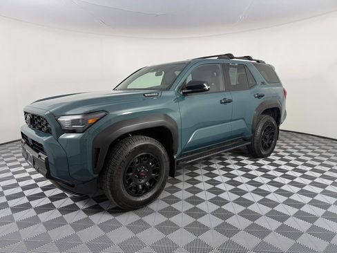 Used 2025 Toyota 4Runner 4WD image 6