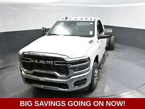 New 2026 RAM 3500 Tradesman w/ Chrome Appearance Group AWD/4WD image 33