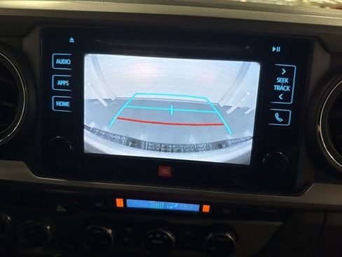 Certified 2018 Toyota Tacoma Limited image 26