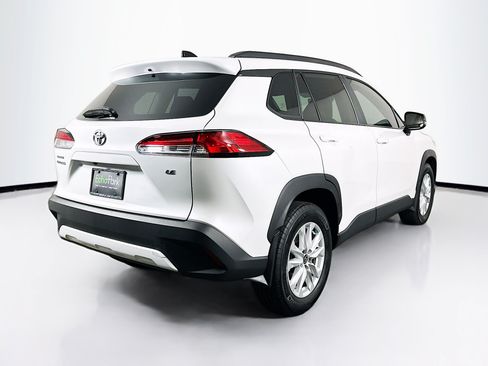 Used 2025 Toyota Corolla Cross LE FWD image 9