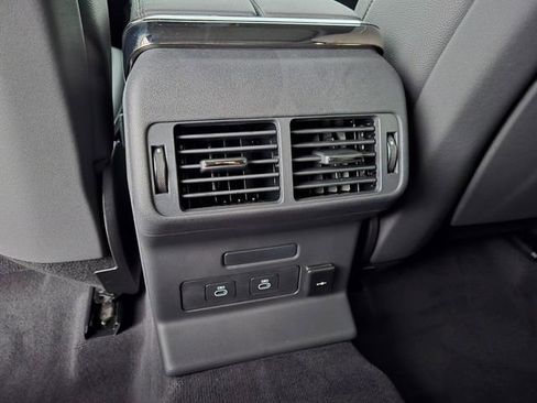 New 2026 Land Rover Range Rover Velar Dynamic SE image 13