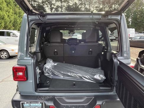 New 2026 Jeep Wrangler Unlimited Sahara AWD/4WD image 23