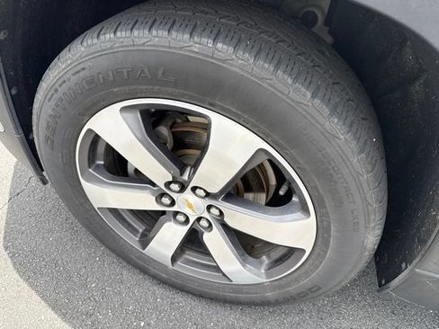 Used 2018 Chevrolet Traverse LT FWD image 12