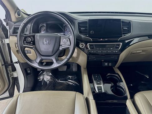 Used 2022 Honda Pilot Touring image 18