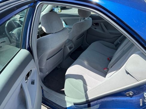 Used 2010 Toyota Camry FWD image 6