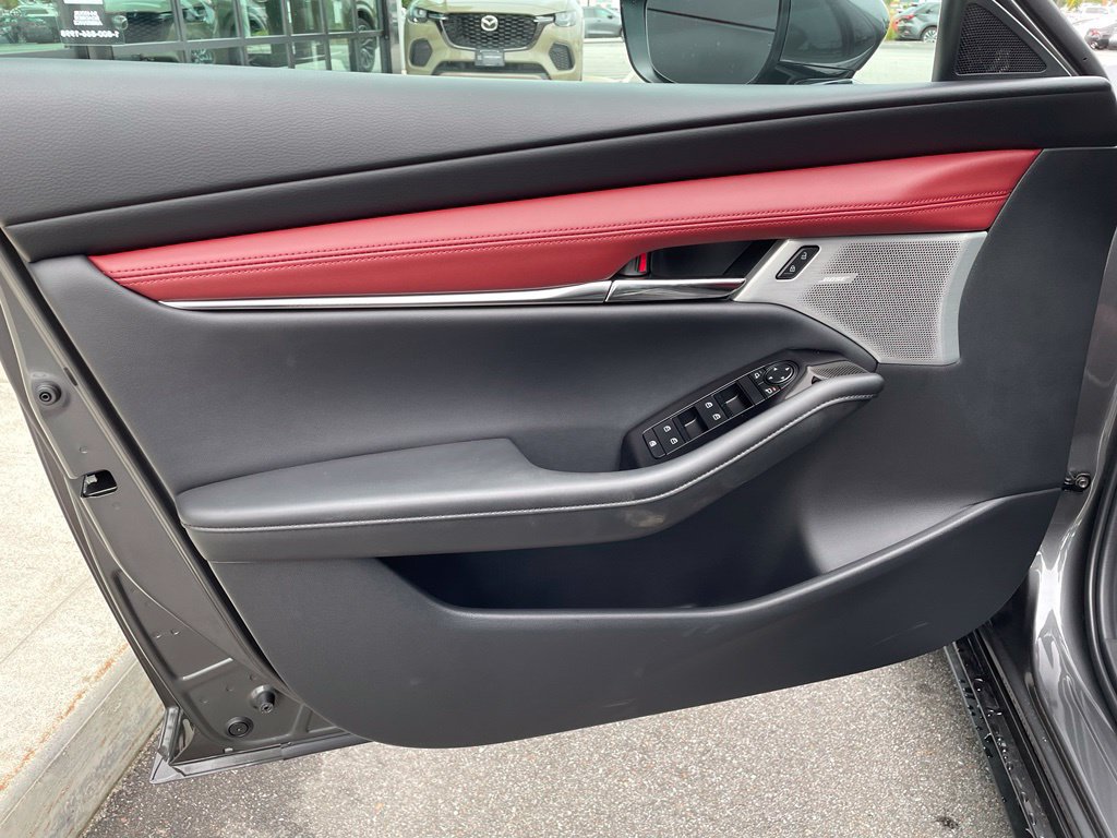 New 2026 MAZDA MAZDA3 2.5 S Hatchback w/ Premium Pkg FWD image 11